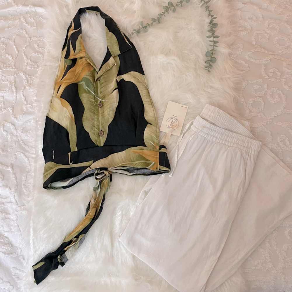 Urban Renewal Remade Tropical Tie Back Top Size Medium
